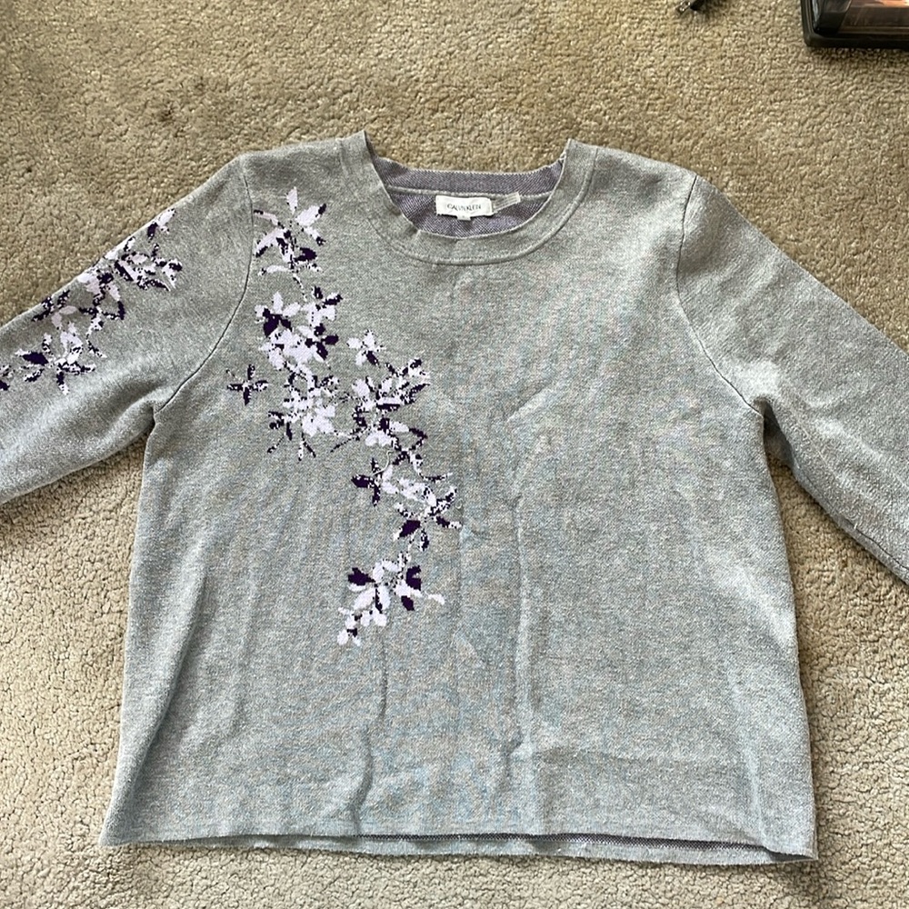 Grey large Calvin Klein sweater comfy stylish